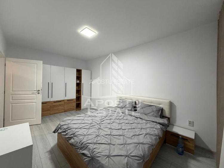 Apartament cu 2 camere, decomandat, 2 locuri de parcare,Bloc nou - 4