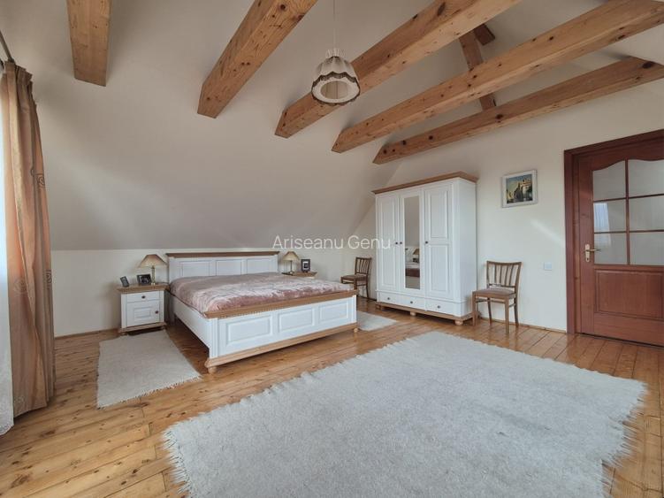 Saxon-Style Estate for Sale in Sanpetru (Petersberg), Brașov, Transylvania - 8