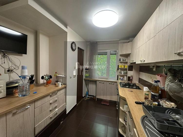 3 camere zona Bd Alexandru Obregia/CENTRALA/PARCARE - 9
