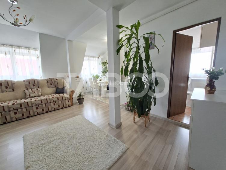 Apartament cu 3 camere de vanzare - mansarda Vasile Aaron - intabulata - 2