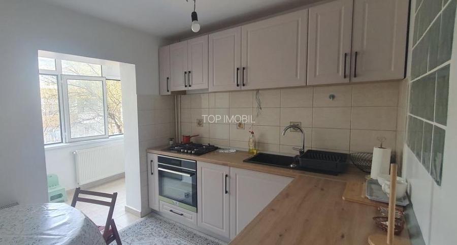 Apartament 3 camere, decomandat- Nicolina - 8
