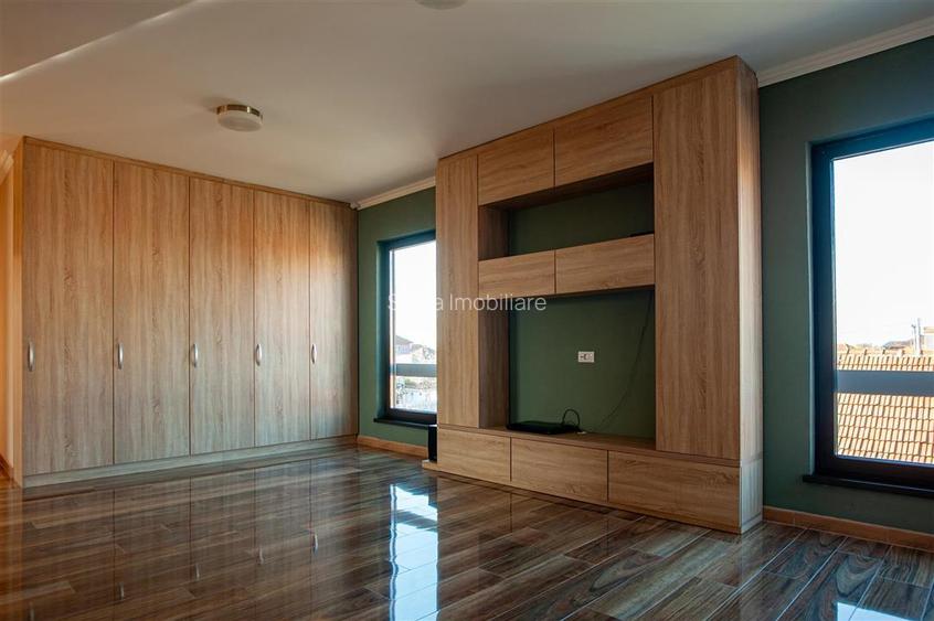 Vila D+P+E cu jaccuzi exterior in Iosia - 17