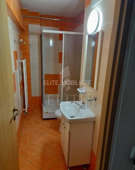Apartament o camera în zona PIATA CIPARIU - 2