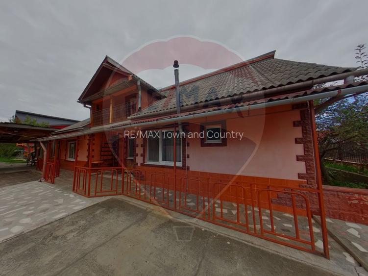 Casa / Vila cu 16 camere de vanzare in zona Bobalna - 3