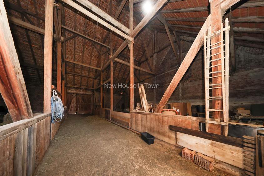 Casă Săsească Autentică cu Șură Impresionantă în Cristian – Teren 2729mp - 16