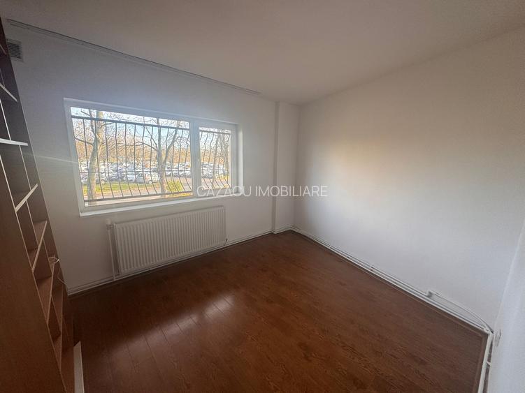 Apartament 4 camere decomandat ,parter,zona Complex Studentesc,liber - 9