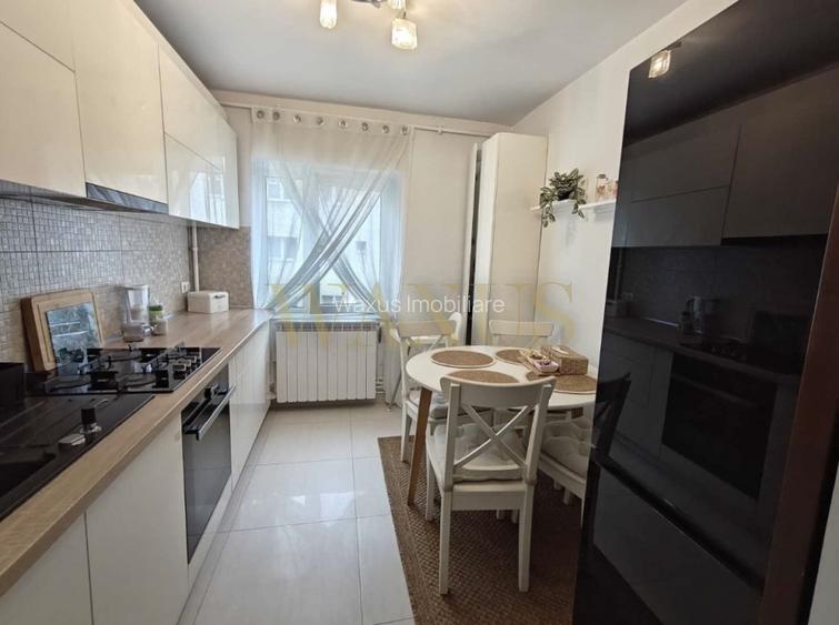 Apartament 3 camere LUX, decomandat, etaj 2, zona centrală - 3