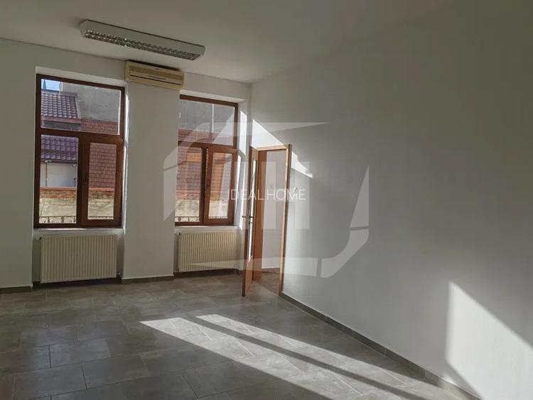 Birou 3 spatii distincte, ultracentral - 3