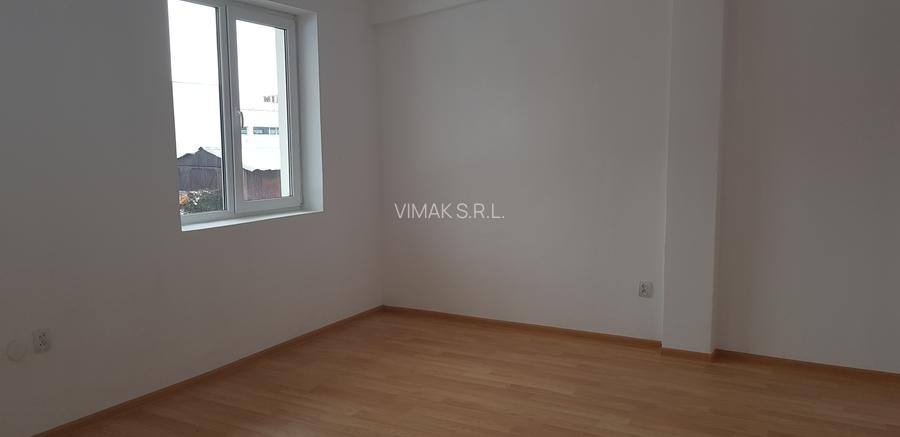 Inchiriez birou zona Bartolomeu - 4