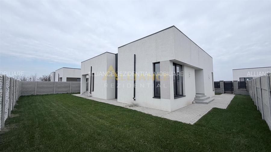 Casa Individuala - 4 camere - 2 bai - 550mp teren - 2