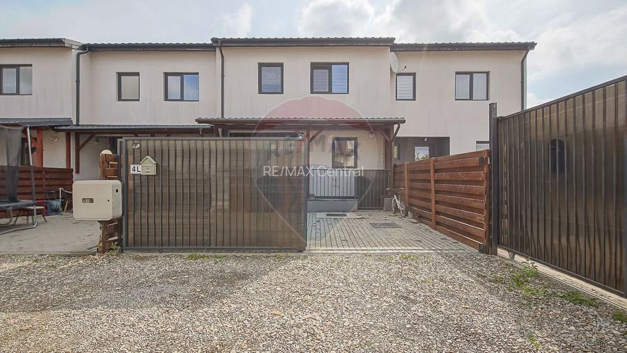 Casă / Vilă cu 3 camere de vânzare - 2