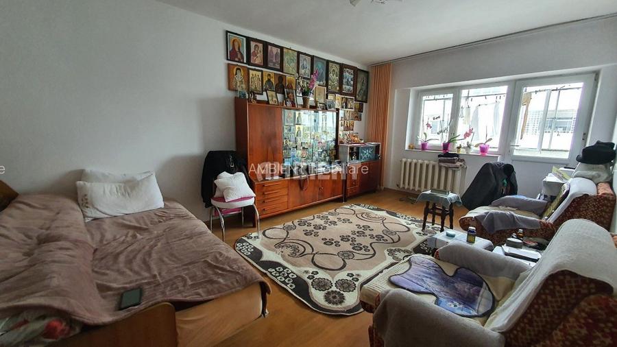 Apartament 3 camere, etaj 7, decomandat, zona TRAIAN - BCR; - 7