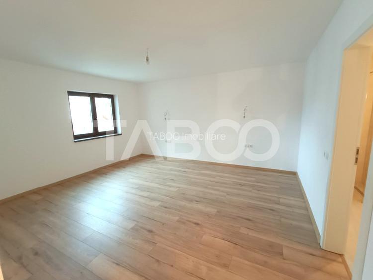 Casa 10 camere 390 mp utili - pe strada Calea Poplacii din Sibiu - 4