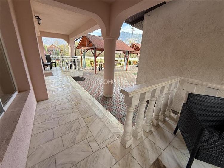 Ghimes- Faget- Pensiune de vanzare- afacere la cheie! - 16