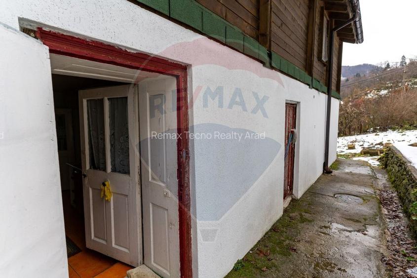 Casă de vanzare,Sacaramb jud. Hunedoara - 18