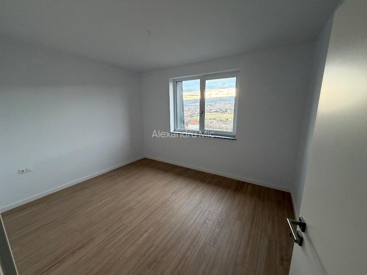 Apartament de vanzare, 3 camere, boxa inclusa, parcare - 5