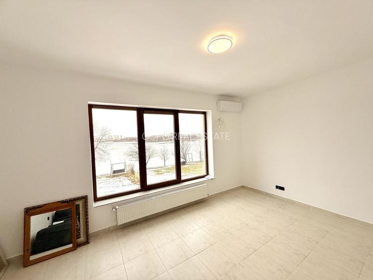 Doua etaje in vila pe malul lacului Grivita birouri rezidential - 12