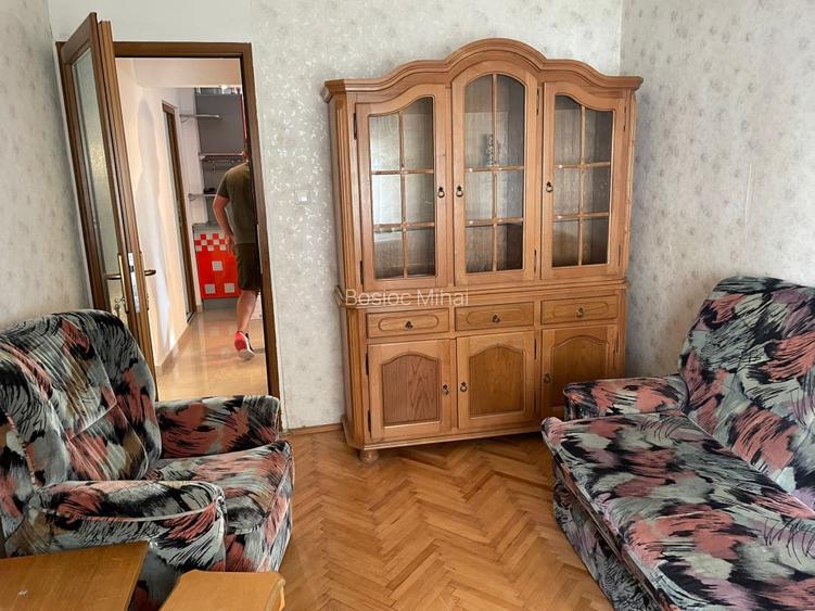 Vând apartament la parter 3 camere 74 metri pătrați utili  80.000€ - 13