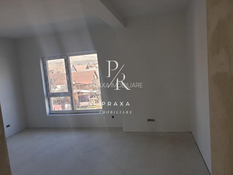 Casa tip duplex semifinisata, garaj, complex  privat, zona strazii Stadionului - 11