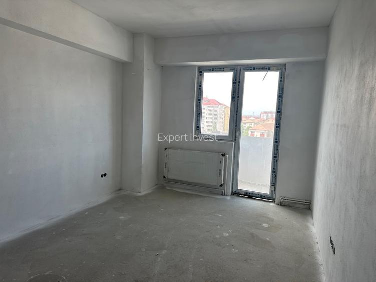 Apartament 2 camere 62 mp - decomandat - Mihai Viteazu - et.9 - lift - 2