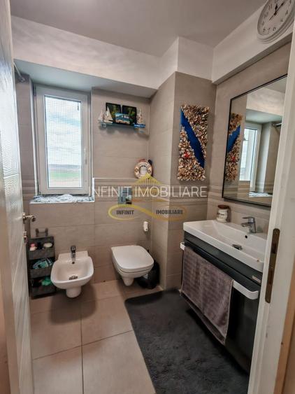 Apartament cu 3 camere, 2 bai , 2 balcoane  -complex Bacovia Fiald - 12