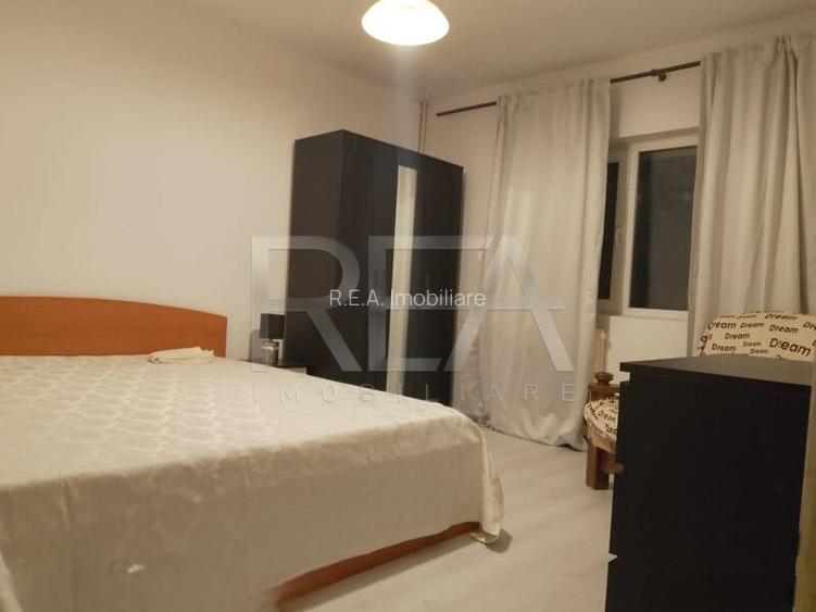 3 camere Unirii decomandat, inst. schimb., et. 2, an 1991, 76 mp - 4