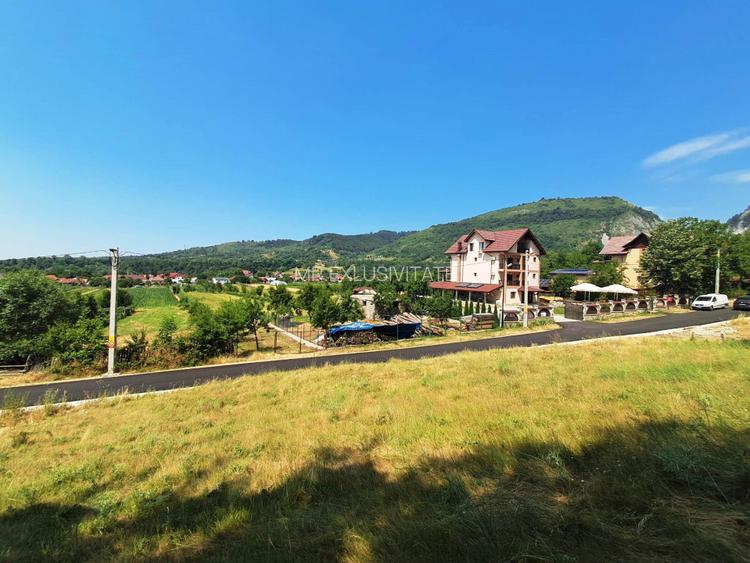 TEREN INTRAVILAN POLOVRAGI - 8