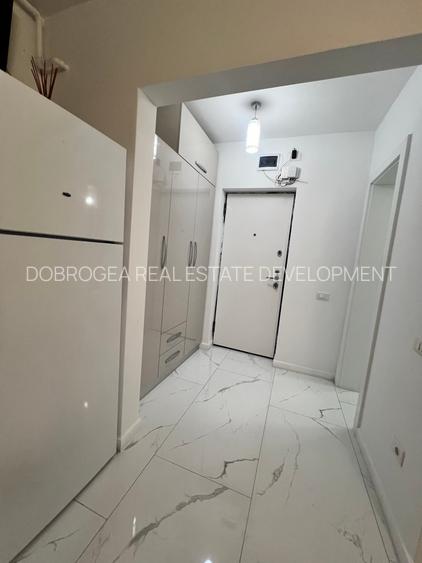 -Garsoniera lux mobilata si utilata complet in primul rand la mare - 11