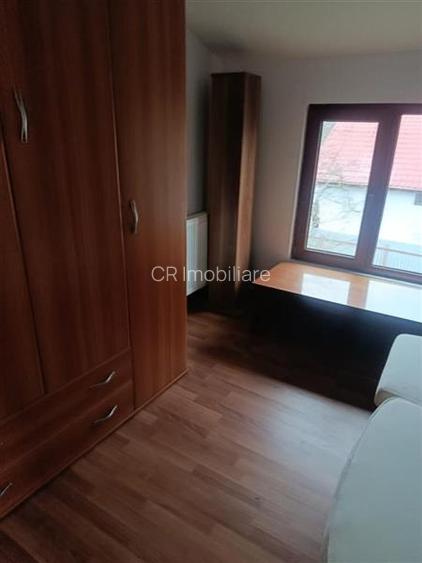 Vila de vanzare cu acces la padurea Izvorani in spatele casei si aproape de cent - 16