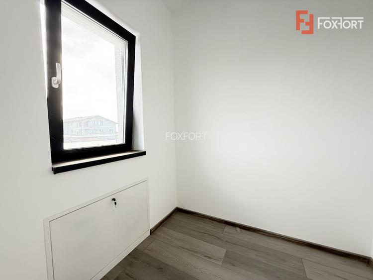 Casa individuala cu 4 camere, situata la drum asfaltat in Sacalaz - 35