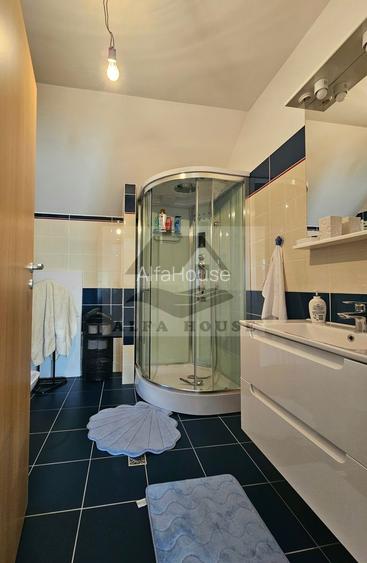 Casă individuala cu 5 camere, 270 mp, Tractorul - zona Coresi - 21