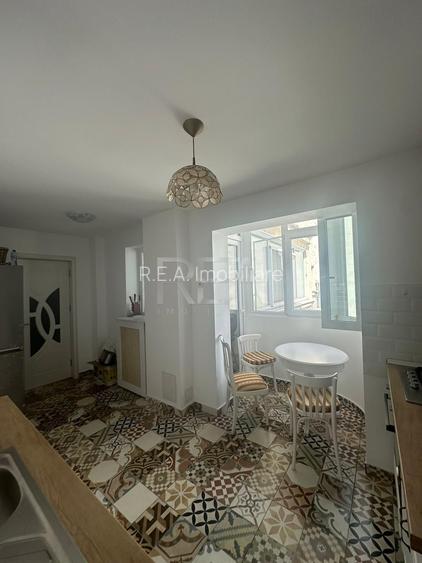 Apartament 3 camere Sala Palatului +pod , aporape de metrou - 8
