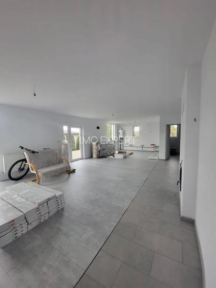 CASA NOUA, MODERNA DE VANZARE IN LIMBA  (CIUGUD) LA 195000 EURO - 2