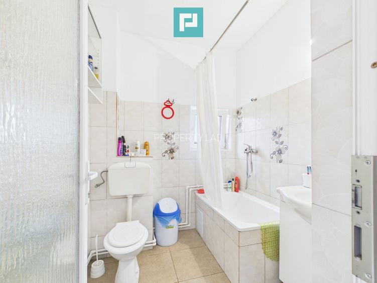 Casă cu 7 camere și teren generos în Șofronea - 4