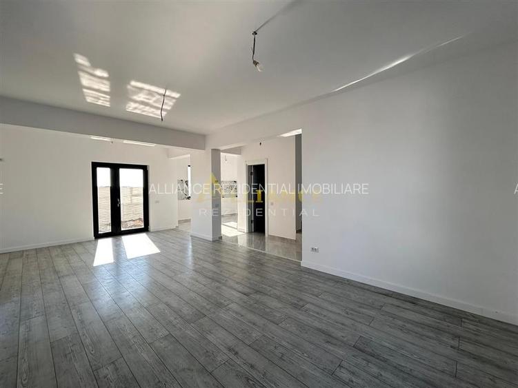 Casa Individuala de vanzare - Teren 350 mp | 4 camere - 3 bai - 14