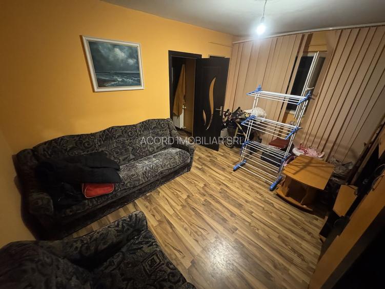 Apartament 2 camere zona Km 4 5 - 2
