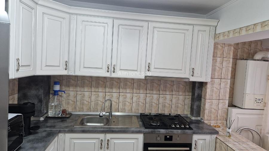 Apartament 3 camere, central - 8