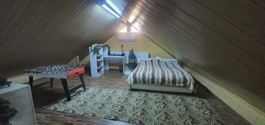 Vând casă cu  5 camere  - 4