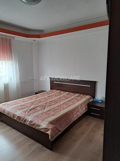 De vanzare apartament 4 camere 96 mp, Zona 13 Septembrie - 7