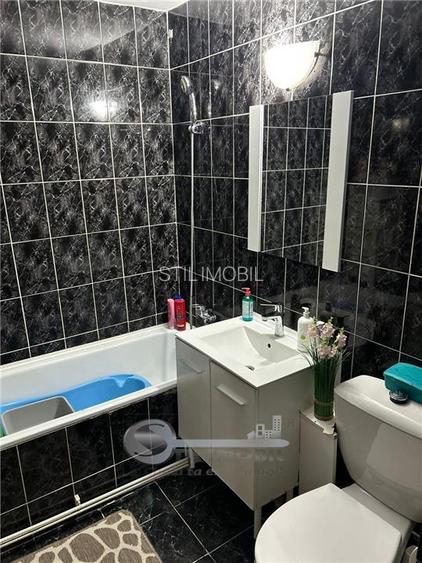 Apartament 3 camere, decomandat, Nicolina 1 - 10