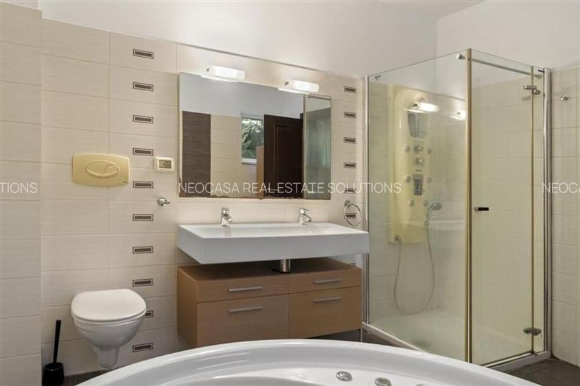 Vila de lux in apropiere de Cambridge School | Curte superba - 27