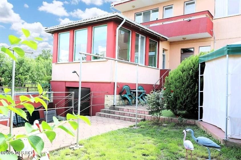 Ovidiu - Str. Nationala, Vila P+1E, teren 1094 mp, vedere la lac! - 8