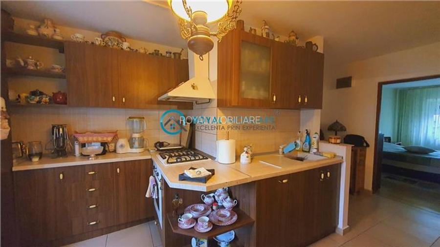 Royal Imobiliare - Vanzare apartament 4 camere zona Cioceanu - 14