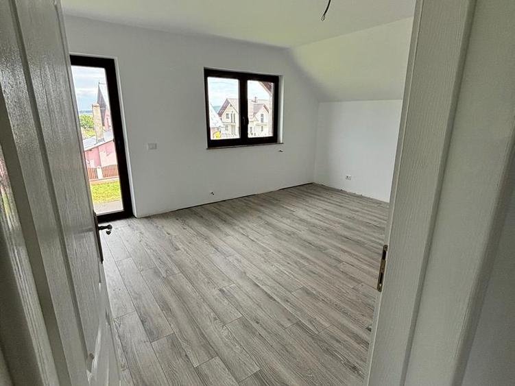 Casă 4 camere, loc. Darmanesti