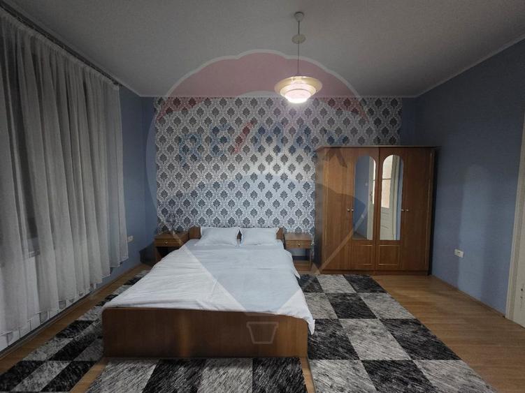 Inchiriere casă cu terasa si curte zona Piata Mica Spitalul Judetean