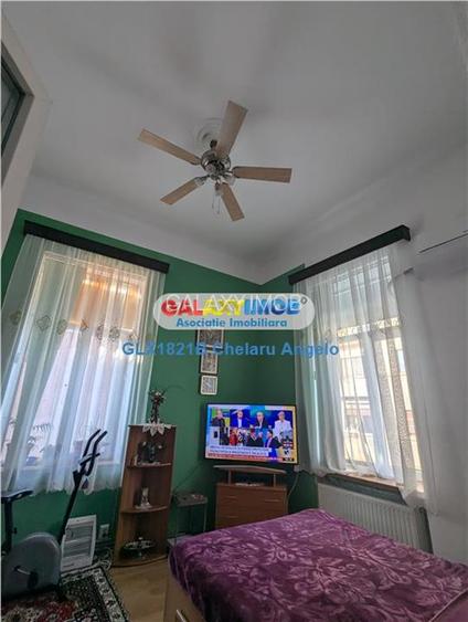 Armeneasca etaj vila 5 camere ,suprafata 200 mp, loc parcare - 19