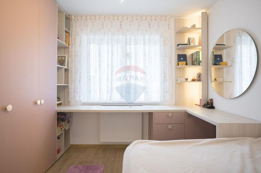 Apartament cu 3 camere decomandat, boxă și parcare la Casa Nobel - 12