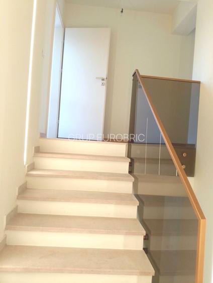 VILA NOUA, Brancoveanu, Alunisului,  extravaganta, senzationala, garaj, comis. 0 - 9