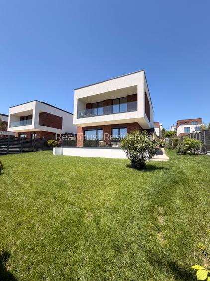 Vila 4 dormitoare , vedere lac - 2