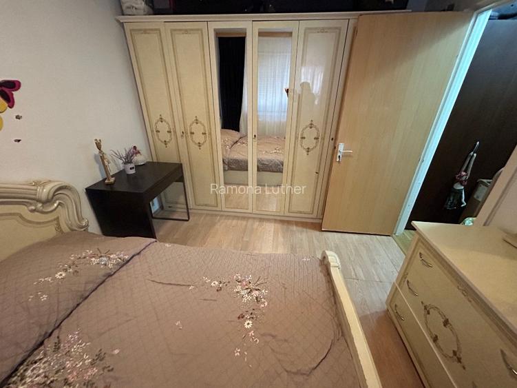 Apartament de vanzare  2 camere - 12